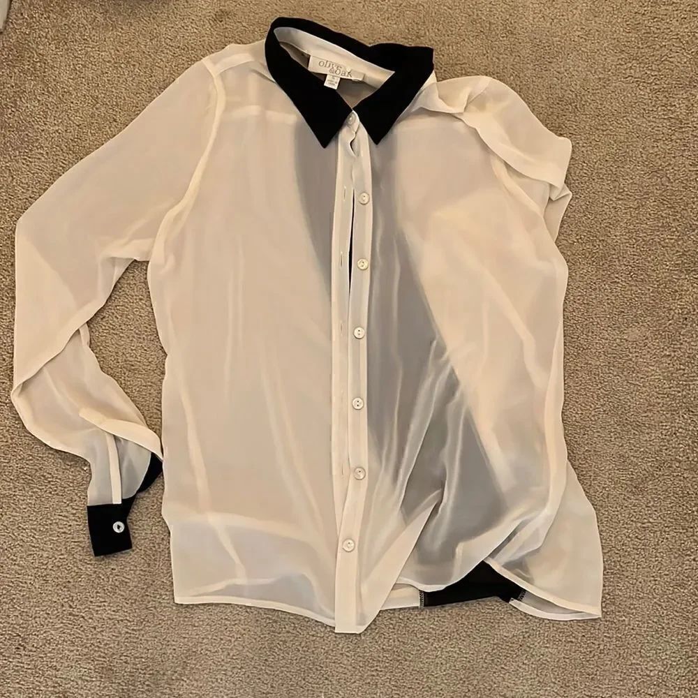 Womens Small Blouse Olive and Oak